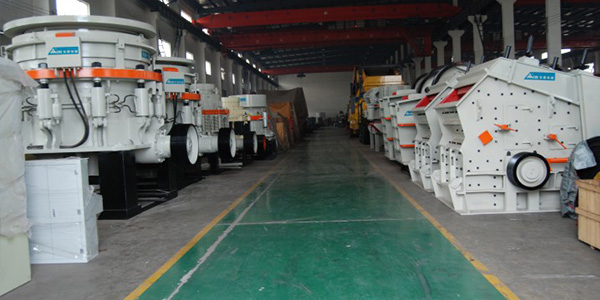 【發(fā)貨現(xiàn)場】東蒙DC125高效歐版顎式破碎機(jī)+DCH315單缸液壓圓錐式破碎機(jī)火速發(fā)貨助力客輝綠巖生產(chǎn)線項目