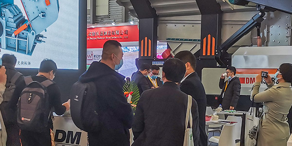 【直擊現(xiàn)場(chǎng)·開(kāi)展第三天】精彩繼續(xù)！360°展示東蒙E6.530展臺(tái)盛況，聚焦baumaCHINA2020現(xiàn)場(chǎng)搶先看！